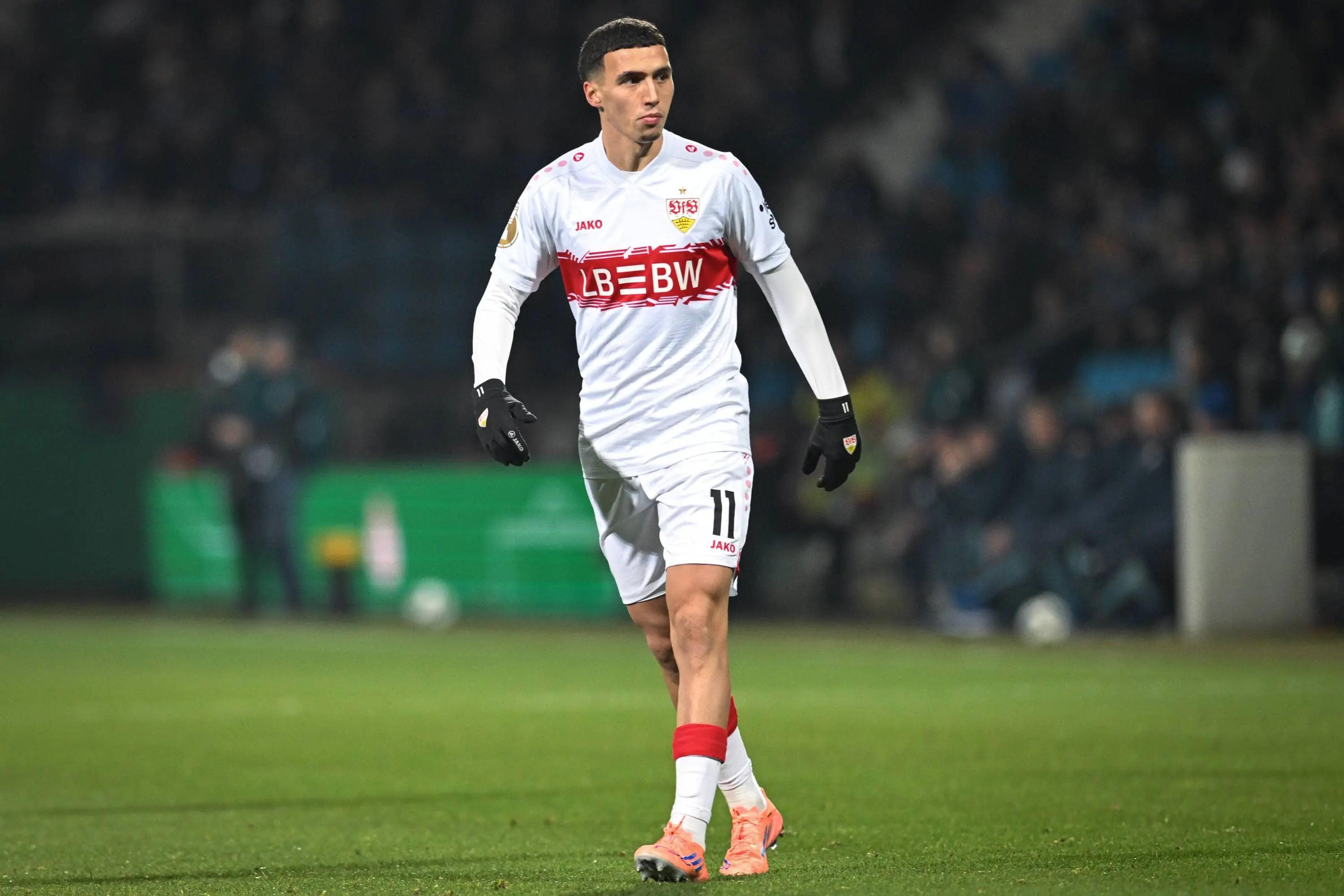 记者：纽卡正密切关注莱斯特城外租球员哈努斯，水晶宫也有意