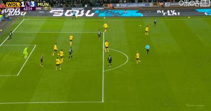 第62分钟，B费精妙挑传助攻，芒特前插破门，曼联3-1！