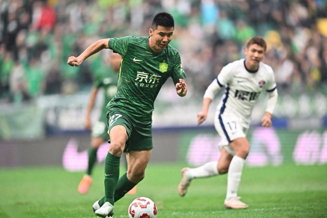 李明不挽留吗?北京国安刚夺冠,曝老将王刚就选择退役,球迷诧异