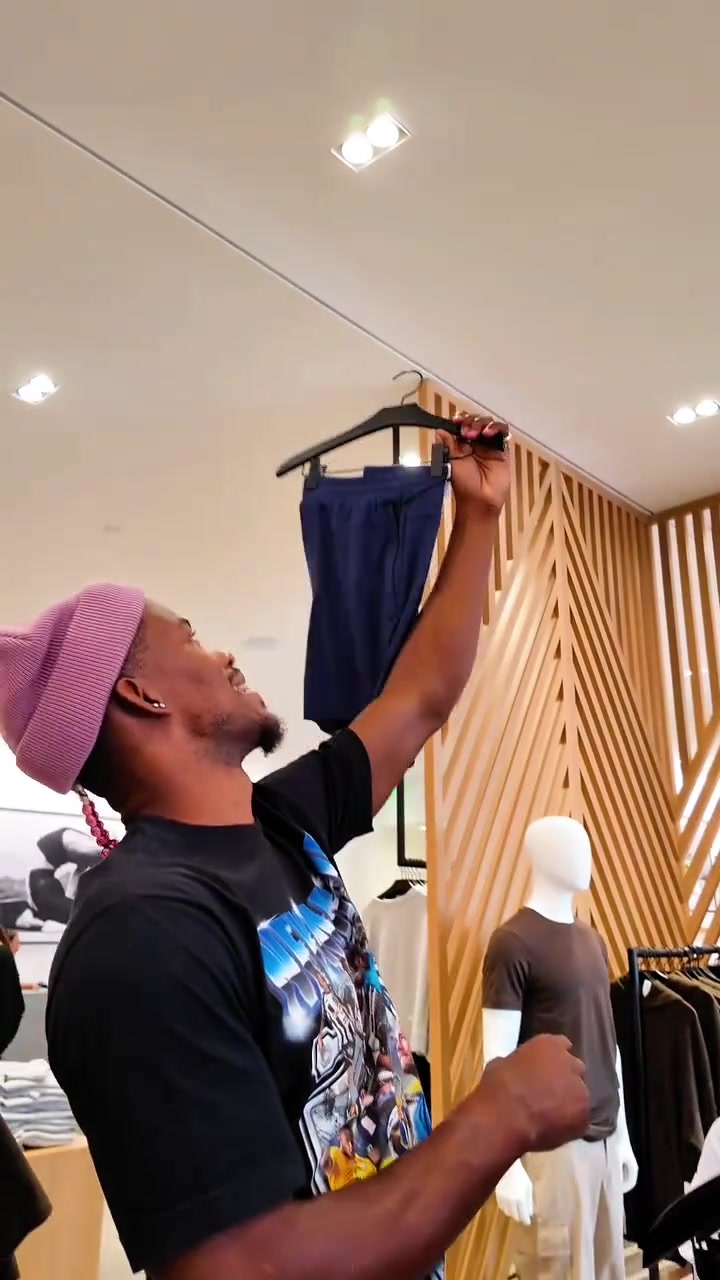 6000万美刀花不完根本花不完巴特勒一下子就买了四包衣服