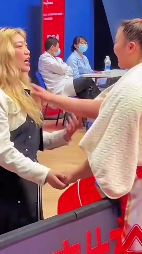 看得出来李梦也是十分喜欢大宝贝啊