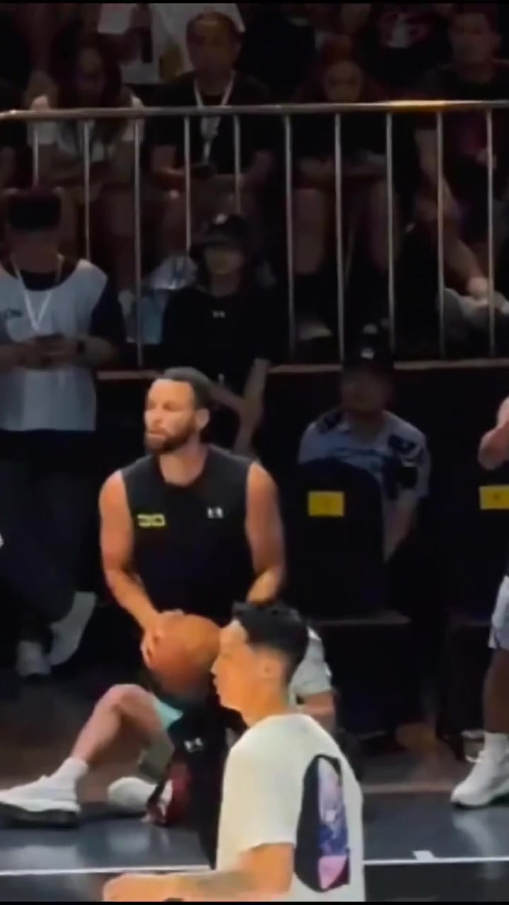 库里接球投篮姿势来了投篮美如画