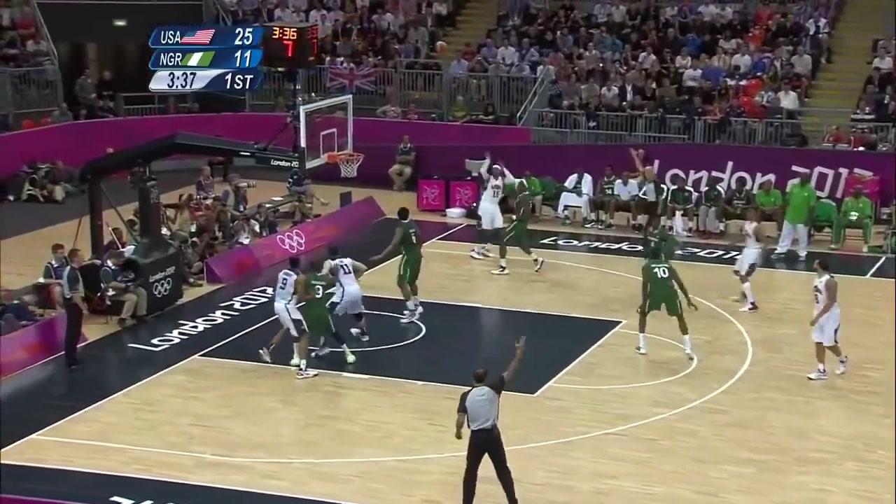 恐怖的得分爆炸力巅峰安东尼上场仅14分钟就狂轰37分打爆尼日利亚