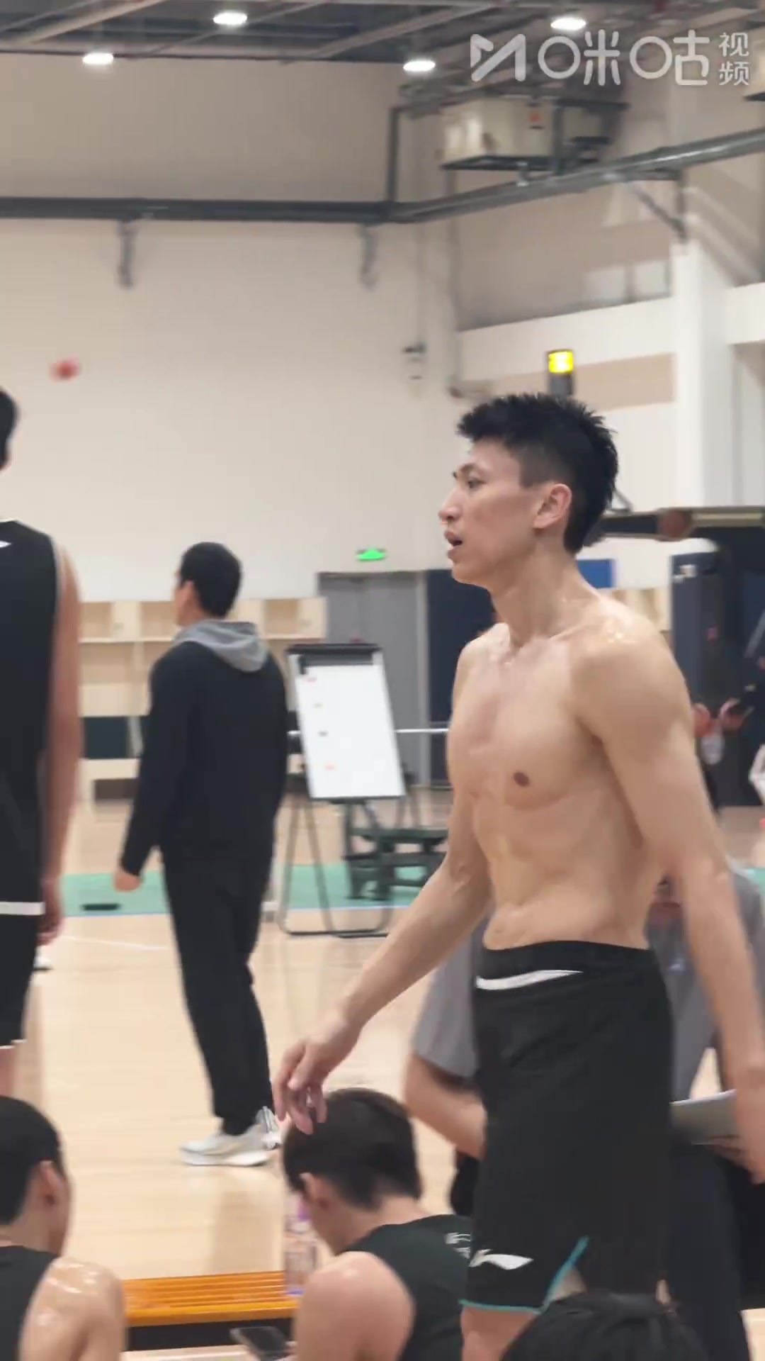 CBA体测现场直击36岁的刘晓宇这身材真是绝了啊