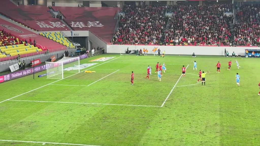 十分炸裂现场球迷实拍何超飞火流星破门