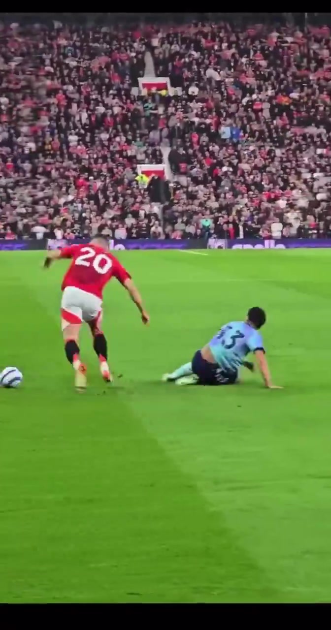 现场球迷拍到达洛特这一幕表示我无话可说