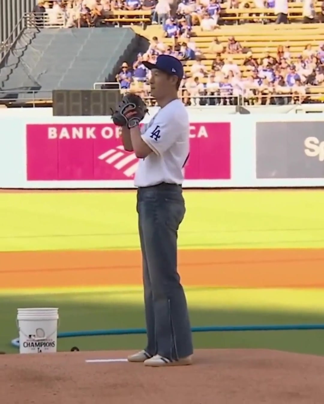 和大谷翔平谁是亚洲一哥孙兴慜为道奇开球