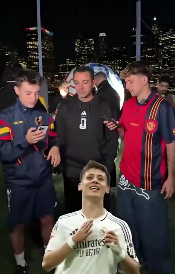 佩德里还差点火候哈维心中比自己更好的中场球员是谁