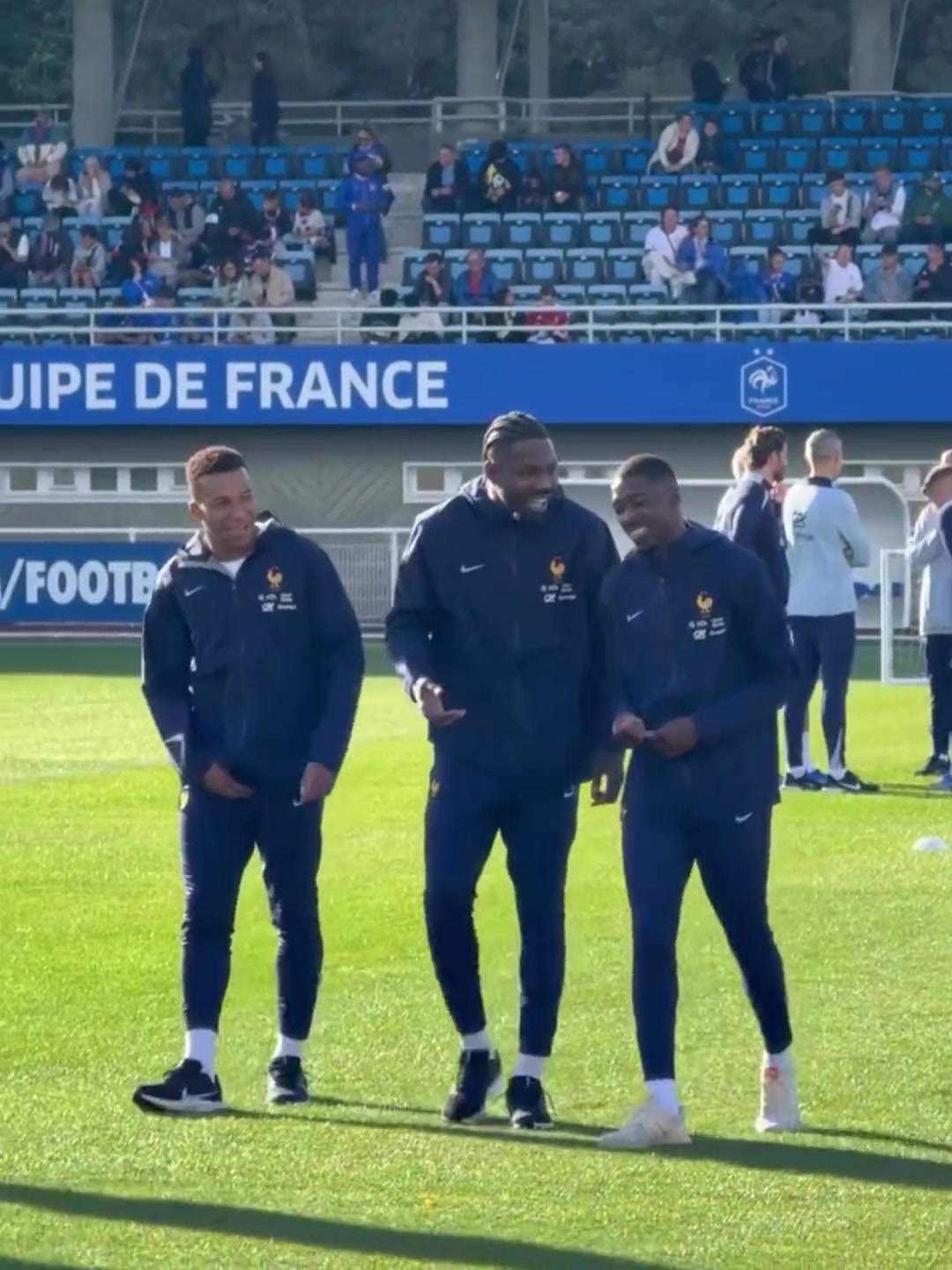 猜猜聊的啥图拉姆凳子你居然比姆巴佩更早拿欧冠和金球