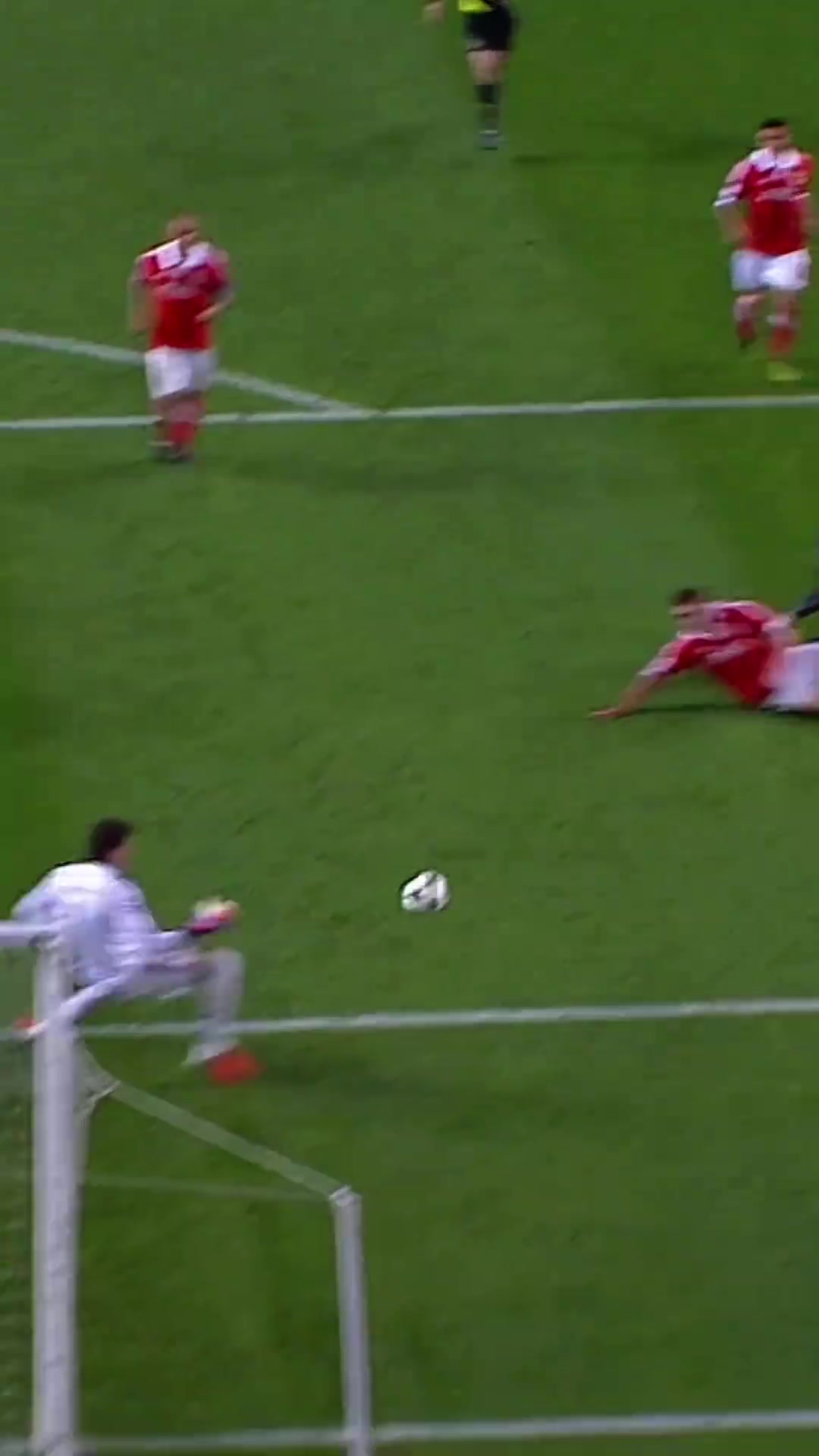 欧冠官方其实梅西早就该400次助攻了